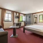 Burghotel שטולפן