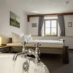 Burghotel שטולפן