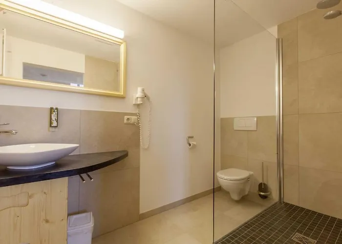 Ξενοδοχείο Burghotel 3*